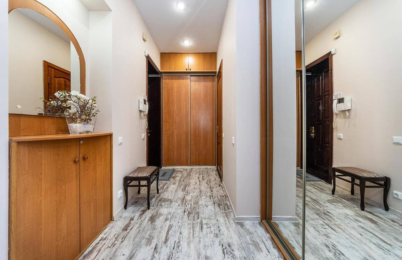 24 Apartment *