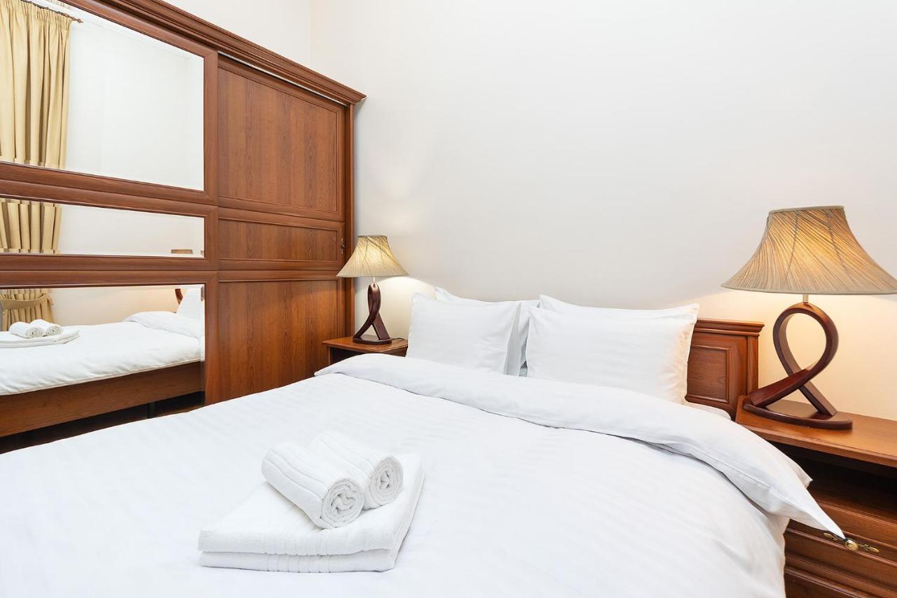 24 Apartament